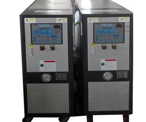 油溫機(jī)生產(chǎn)廠家,	工業(yè)油溫機(jī)，高溫油式模溫機(jī)