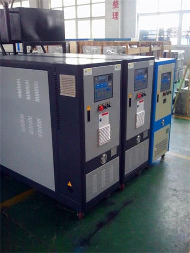 山東大型模溫機，大型導(dǎo)熱油電加熱器，溫度循環(huán)控制機